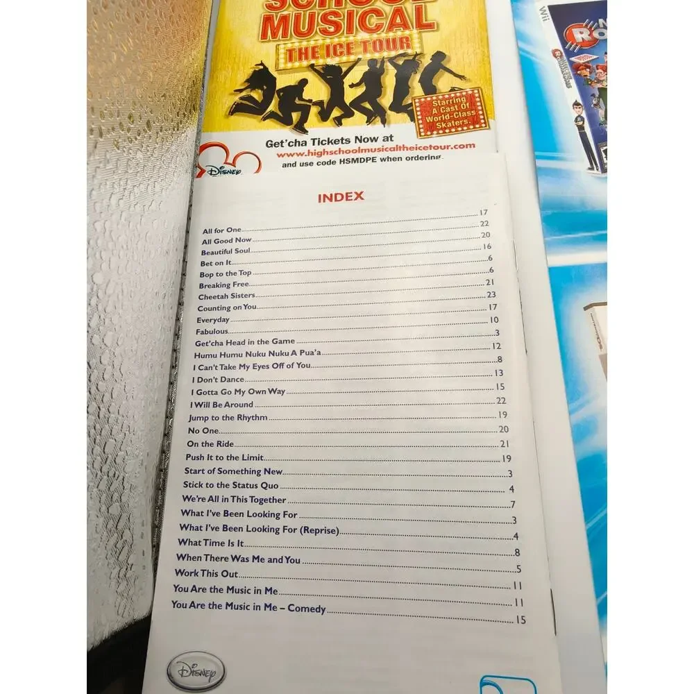 High School Musical Sing It (Nintendo Wii) CIB Very Good